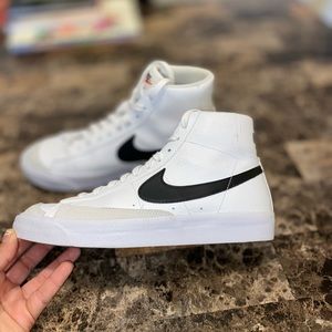 Nike Blazer Mid 77 size 7Y